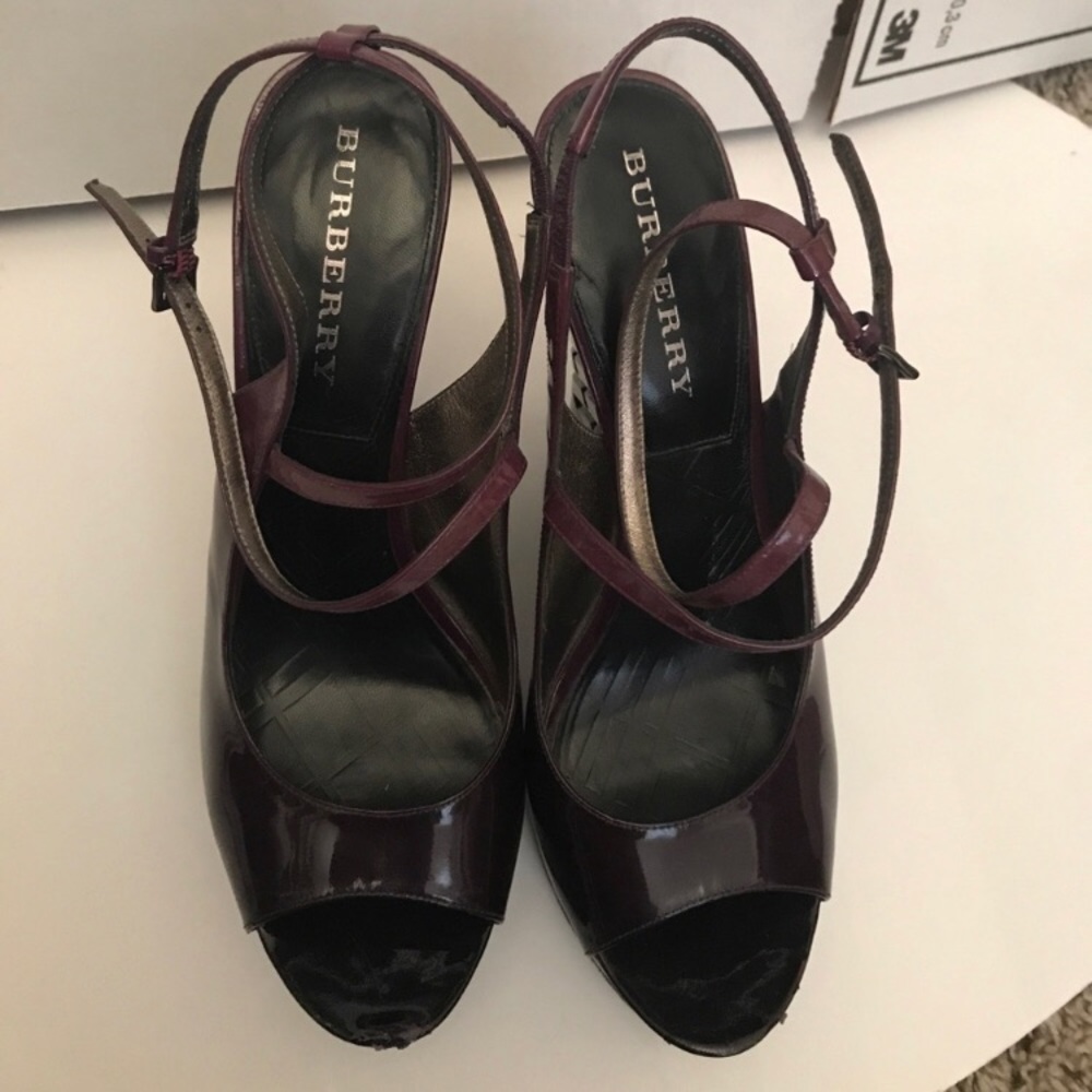 Burberry purple checked wedges